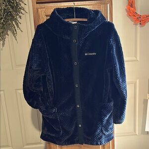 Columbia Hooded Fleece button up jacket. XL (18-20) and fits women s/m. Black